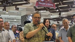 Buruh Belum Puas Soal UMP 2026, Airlangga Pastikan Sesuai Kebutuhan-Kenaikan Harga