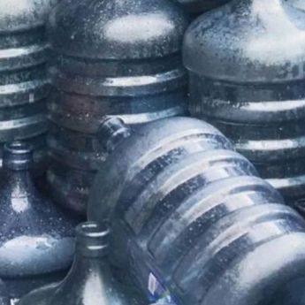 Galon Tahun 2012 Masih Beredar, Konsumen Diimbau Waspada BPA dari Kemasan Tua