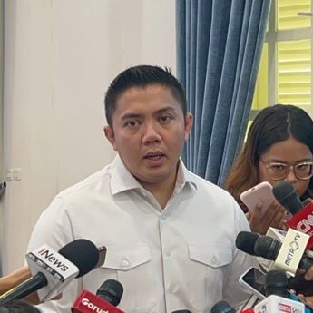 Seskab Minta Menteri Hingga Bupati Jadi Teladan Gerakan ASRI