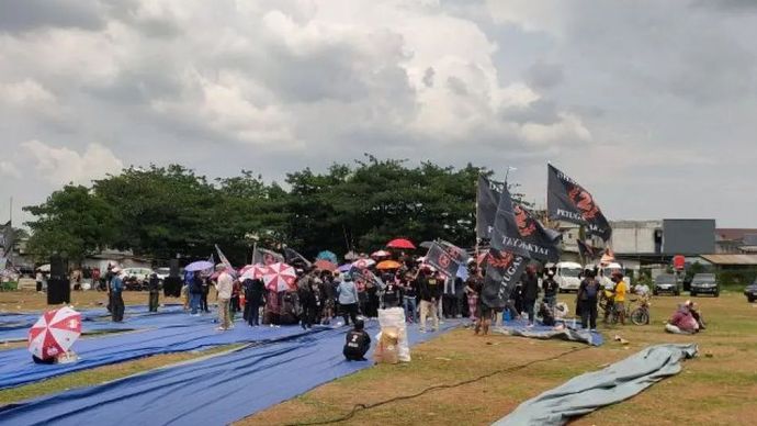 Kampanye akbar Pasangan calon gubernur dan wakil gubernur DKI Jakarta nomor urut 2, Dharma Pongrekun-Kun Wardana di Lapangan Tabaci, Kalideres, Jakarta Barat, sepi, Sabtu 23 November 2024.