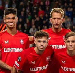 Mees Hilgers Segera Tinggalkan FC Twente, Ikuti Jejak Jay Idzes ke Italia? 