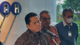 Menteri Badan Usaha Milik Negara (BUMN) Erick Thohir memanggil para Petinggi dari Garuda Indonesia, Cililink, Pelita Air, InJourney Airports dan AirNav di Kementerian BUMN, Jakarta, Kamis 2 Januari 2025.
