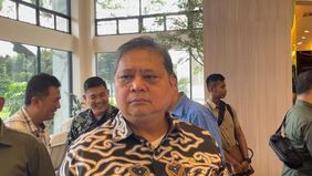 Menteri Koordinator Bidang Perekonomian (Menko Perekonomian) Airlangga Hartarto buka suara soal rencana impor susu untuk program makan bergizi gratis.
