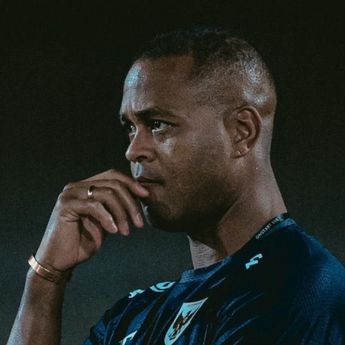 Momen Patrick Kluivert Pukul-pukul Kursi saat Timnas Indonesia Kalah