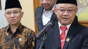 Menteri Pendidikan Dasar dan Menengah (Mendikdasmen), Abdul Mu'ti, menegaskan bahwa Program Makan Bergizi Gratis (MBG) tidak hanya bertujuan memperbaiki gizi anak Indonesia, tetapi juga menjadi sarana pendidikan karakter bagi mereka.