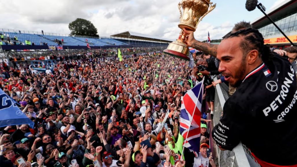 Lewis Hamilton berhasil mengakhiri paceklik kemenangannya di ajang F1 usai memenangkan GP Silverstone. <b>(Website F1)</b>