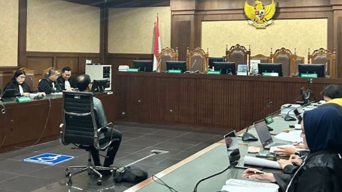 Sidang perdana Nadiem Makarim