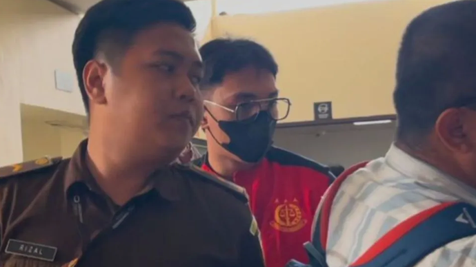 Terpidana kasus penganiayaan terhadap David Ozora, Mario Dandy Satrio (20) menghadiri pemeriksaan ahli dari jaksa penuntut umum (JPU) terkait kasus dugaan pencabulan terhadap anak AG (15) di Pengadilan Negeri Jakarta Selatan, Jakarta, Rabu (26/2/2025