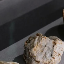 Viral Turis Kembalikan Batu Alam yang Diambil 10 Tahun Lalu, Sertakan Surat Permintaan Maaf