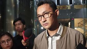 Komisi Pemberantasan Korupsi (KPK) memeriksa 10 orang saksi dalam penyidikan perkara dugaan pemerasan terkait pengisian jabatan perangkat desa yang diduga melibatkan Bupati Pati, Sudewo (SDW).