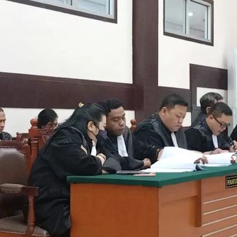 Kronologi Dokter Tifa Didakwa dalam Kasus Tuduhan Ijazah Palsu Jokowi