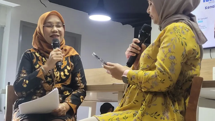 Peneliti Ahli Madya Pusat Riset Kedokteran Preklinis dan Klinis BRIN Telly Purnamasari Agus (kiri) dalam Media Lounge Discussion (Melodi) di Kantor BRIN, Jakarta, Kamis (16/1/2025)