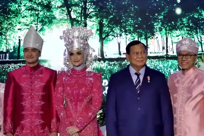 President and Vice President and Jokowi attend Zulkifli Hasan's daughter's wedding