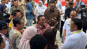 Gubernur DKI Jakarta, Pramono Anung meninjau kesiapan LRT Jakarta jalur Velodrome-Manggarai menjelang peresmian yang rencananya akan dilakukan oleh Presiden Prabowo Subianto.