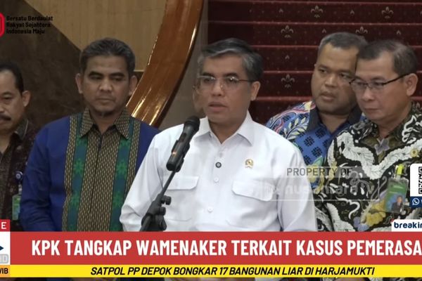 Menteri Ketenagakerjaan Yassierli saat konferensi pers penangkapan Wamenaker Immanuel Ebenezer atau Noel oleh KPK