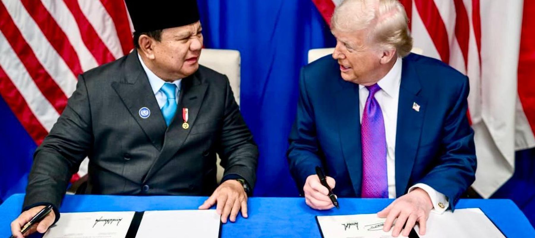 Presiden Prabowo Subianto dan Presiden Amerika Serikat (AS) Donald Trump resmi menandatangani kesepakatan dagang terkait tarif resiprokal atau Agreements on Reciprocal Trade (ART).
