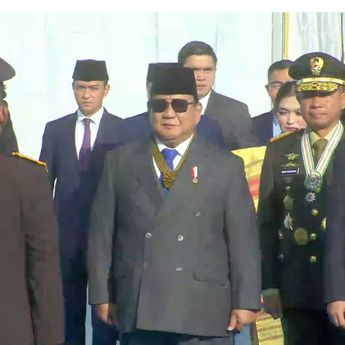 LIVE: HUT Bhayangkara ke-79, Dihadiri Prabowo, Ada Atraksi Terjun Payung, Defile Pasukan hingga Terjun dari Monas