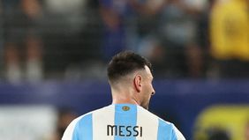 Lionel Messi mencetak gol saat Argentina mengalahkan Kanada 2-0 pada laga semifinal Copa America 2024. 