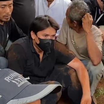 Billy Syahputra Ikut Turun Langsung ke Liang Lahat Mpok Alpa Karena Hal Ini