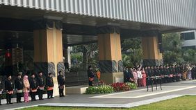 Gubernur DKI Jakarta, Pramono Anung resmi melantik dan mengambil sumpah jabatan sebanyak 1.882 pejabat administrator, pengawas, ketua subkelompok, pejabat fungsional, hingga kepala sekolah di lingkungan Pemerintah Provinsi DKI Jakarta.