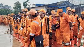 Di tengah ketatnya persaingan dunia kerja, kesempatan menjadi Petugas Penanganan Prasarana dan Sarana Umum (PPSU) Pemprov DKI Jakarta justru menarik minat dari berbagai kalangan, bahkan dari lulusan perguruan tinggi.