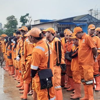 Sarjana Pilih Jadi PPSU, Rela Sapu Jalan Demi Cukupi Kebutuhan