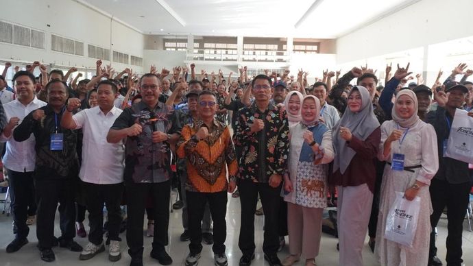 Anggota Komisi IX DPR RI Edy Wuryanto sosialisasi MBG di Jawa Tengah