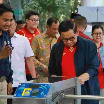 Pramono Luncurkan Transjakarta Rute Blok M-Ancol, Targetkan 500 Bus Listrik Beroperasi Tahun Ini