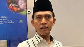 Ketua Majelis Ulama Indonesia (MUI) Bidang Fatwa, Asrorun Niam Sholeh, mengingatkan bahwa pencantuman keterangan &ldquo;no pork, no lard&rdquo; pada restoran tidak otomatis membuat seluruh makanan yang disajikan dapat dikategorikan halal.