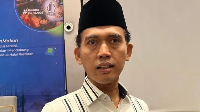 Ketua MUI Bidang Fatwa Asrorun Niam Sholeh dalam wawancara cegat usai media briefing Wajib Halal Oktober yang digelar di Jakarta, Rabu, 2 September 2026.