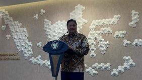 Menteri Koordinator Bidang Perekonomian Airlangga Hartarto menyampaikan Bawah pemerintah Indonesia masih melanjutkan negosiasi tarif impor dengan Amerika Serikat (AS).