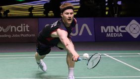 Tunggal putra asal Denmark, Anders Antonsen raih gelar Indonesia Open 2025 setelah menaklukan wakil Taiwan Tien Chen Chou dengan skor 22-20 dan 21-15 di Istora Senayan, Minggu 8 Juni 2025.