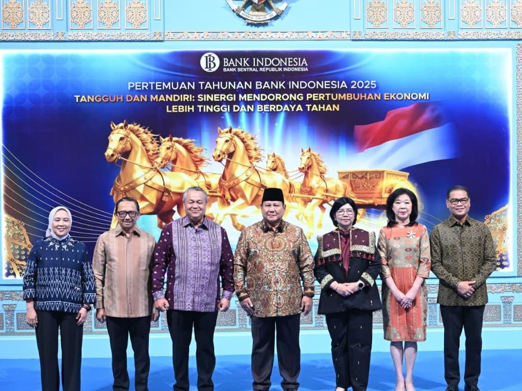 Presiden Prabowo bersama Gubernur BK dalam Pertemuan Tahunan Bank Indonesia (PTBI) 2025 <b>(Dokumentasi Media Kepresidenan)</b>