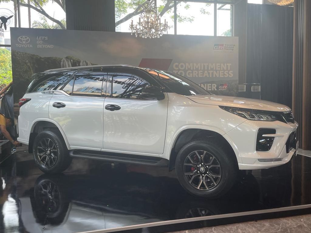 PT Toyota-Astra Motor (TAM) meluncurkan model terbaru dari sport utility vehicle (SUV) yaitu New Fortuner.