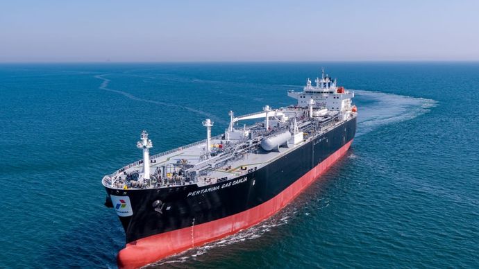 PT Pertamina International Shipping (PIS) menambah dua kapal tanker gas raksasa 