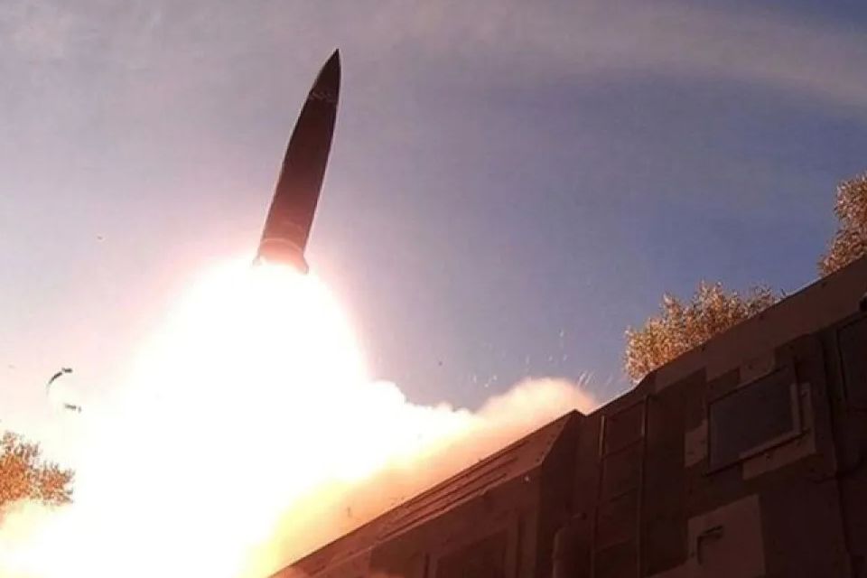 Arsip foto - Peluncuran rudal balistik antarbenua (ICBM) Korea Utara, Kamis (31/10/2024). <b>(Antara)</b>