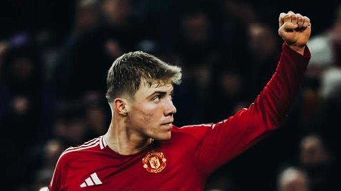 Striker Manchester United, Rasmus Hojlund  