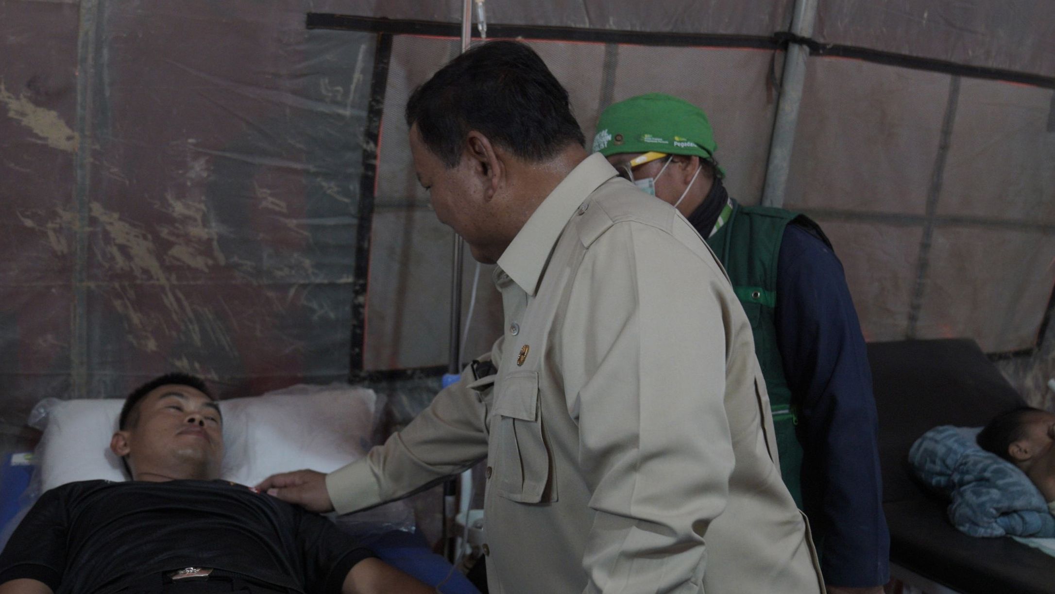 Presiden Prabowo saat mengunjungi Aceh Tamiang <b>(Dokumentasi Media Kepresidenan)</b>