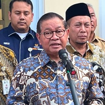 Pramono Sebut Jumlah Truk Sampah ke Bantargebang Berkurang Sejak Pilah Sampah