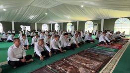 Kepala Daerah Khidmat Jalani Ibadah Mengawali Retret Pembekalan Hari Ketiga