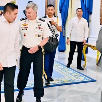 Reuni Penuh Makna Seskab Teddy dengan Jenderal Komando Operasi Khusus Ranger AS