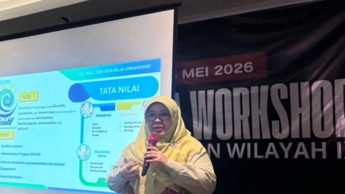 Deputi Direksi BPJS Kesehatan Wilayah IX Sulawesi Selatan, Sulawesi Barat, Sulawesi Tenggara, dan Maluku, Asyraf Mursalina menjelaskan materi pelayanan kepada wartawan saat workhsop di Makassar, Sulawesi Selatan . ANTARA/HO-BPJS Kesehatan.