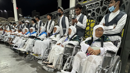 Kemenhaj Kaji Masukkan Biaya Jasa Pendorong Kursi Roda ke BPIH untuk Dukung Jamaah Lansia dan Disabilitas