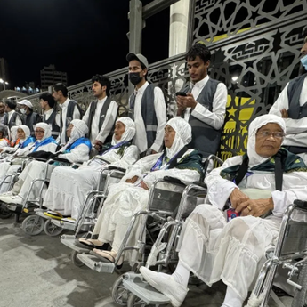 Kemenhaj Kaji Masukkan Biaya Jasa Pendorong Kursi Roda ke BPIH untuk Dukung Jamaah Lansia dan Disabilitas