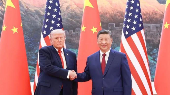Presiden China Xi Jinping mengadakan pembicaraan dengan Presiden Amerika Serikat Donald Trump, yang sedang melakukan kunjungan kenegaraan ke China, di Gedung Agung Rakyat di Beijing, ibu kota China, Kamis (14/5/2026). ANTARA/Xinhua/Ding Lin/aa.
