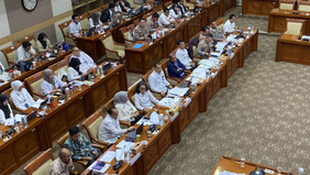Rancangan Undang-Undang (RUU) tentang Perubahan atas Undang-Undang Nomor 2 Tahun 2002 tentang Kepolisian Negara Republik Indonesia (Polri) tetap mempertahankan ketentuan bahwa calon anggota Polri harus memiliki pendidikan minimal sekolah menengah ata