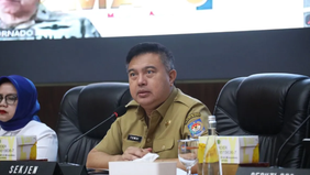 Sekretaris Jenderal Kementerian Dalam Negeri, Tomsi Tohir, meminta Perum Bulog mempercepat sekaligus memperluas distribusi minyak goreng ke kawasan Indonesia timur guna menjaga ketersediaan pasokan dan stabilitas harga kebutuhan pokok di daerah.