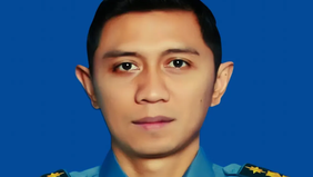 Tentara Nasional Indonesia Angkatan Laut melalui Komando Armada I memberikan klarifikasi terkait wafatnya prajurit Kelasi Dua (KLD) Ghofirul Kasyfi di atas KRI dr. Radjiman Wedyodiningrat pada 26 April 2026.