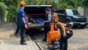 Mabes Polri menurunkan Tim Laboratorium Forensik (Puslabfor) dan Inafis Polri untuk melakukan olah tempat kejadian perkara (TKP) terkait kebakaran rumah yang menewaskan Anggota IV Badan Pemeriksa Keuangan (BPK) RI Haerul Saleh di kawasan Tanjung Bara