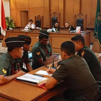 Tiga Terdakwa Kasus Pembunuhan Kacab Bank Minta Dibebaskan dari Tuntutan